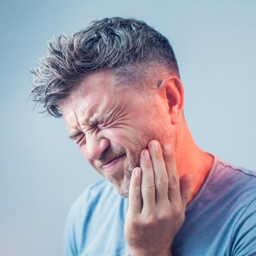 why toothaches happen